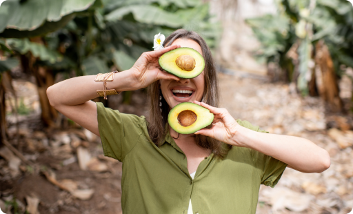 chica aguacates